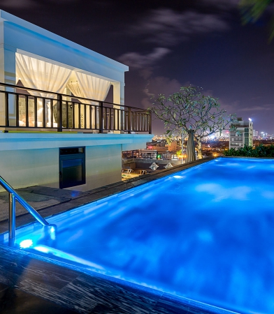 THE BLOSSOM PREMIER BEACH FRONT HOTEL