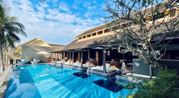 Quản lý và vận hành khách sạn